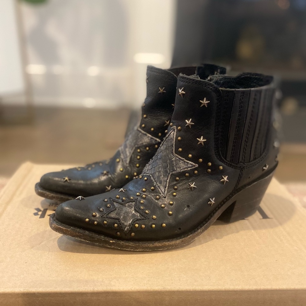 Liberty Black A Star Is Born Zipper Booties